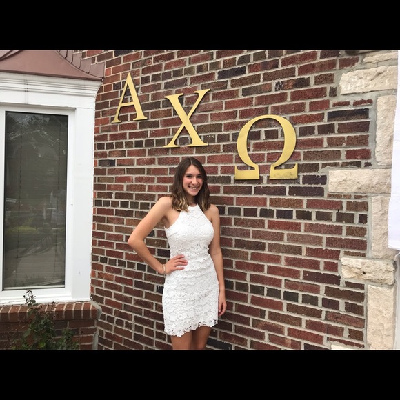 Meet your Posher, Juliana - Picture 1 of 1